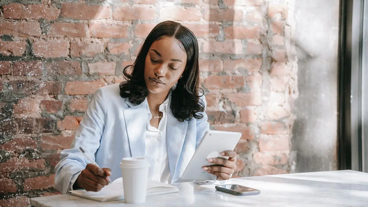 A Beginner’s Guide to Getting Featured in Major News Outlets